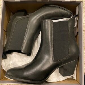 Black Heeled Boots